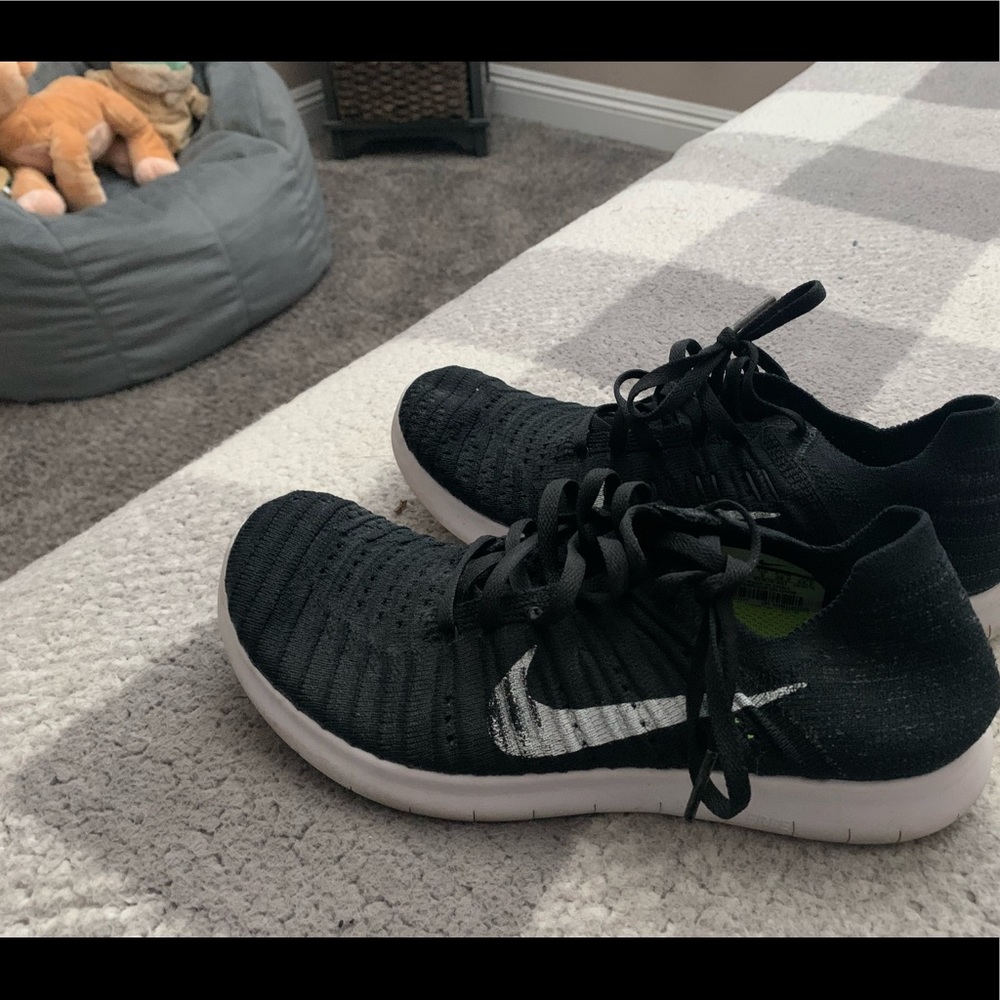 Womenswear Nike fly knits